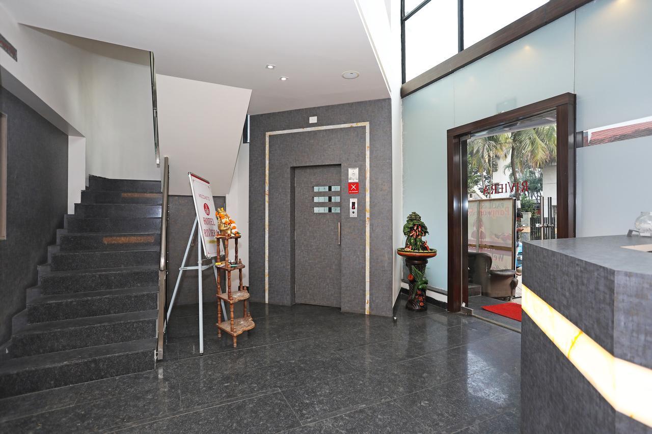 Oyo 10672 Hotel Riviera Nashik Exterior photo